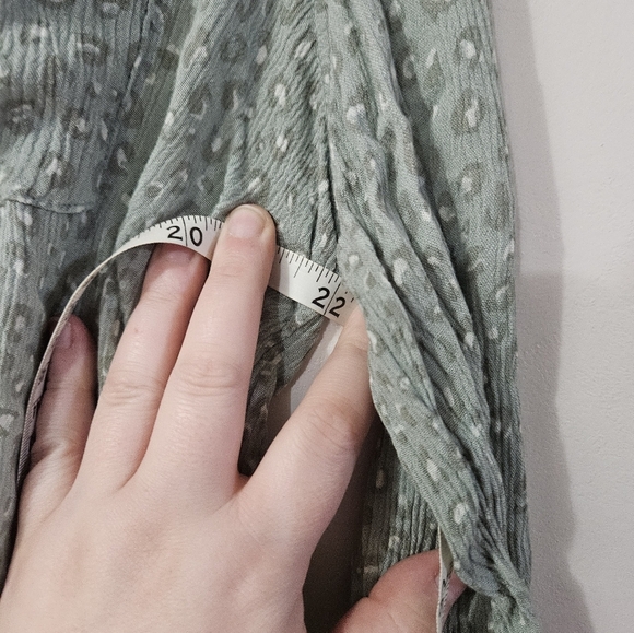 Hippie Rose button down cheetah print blouse! - Picture 4 of 5